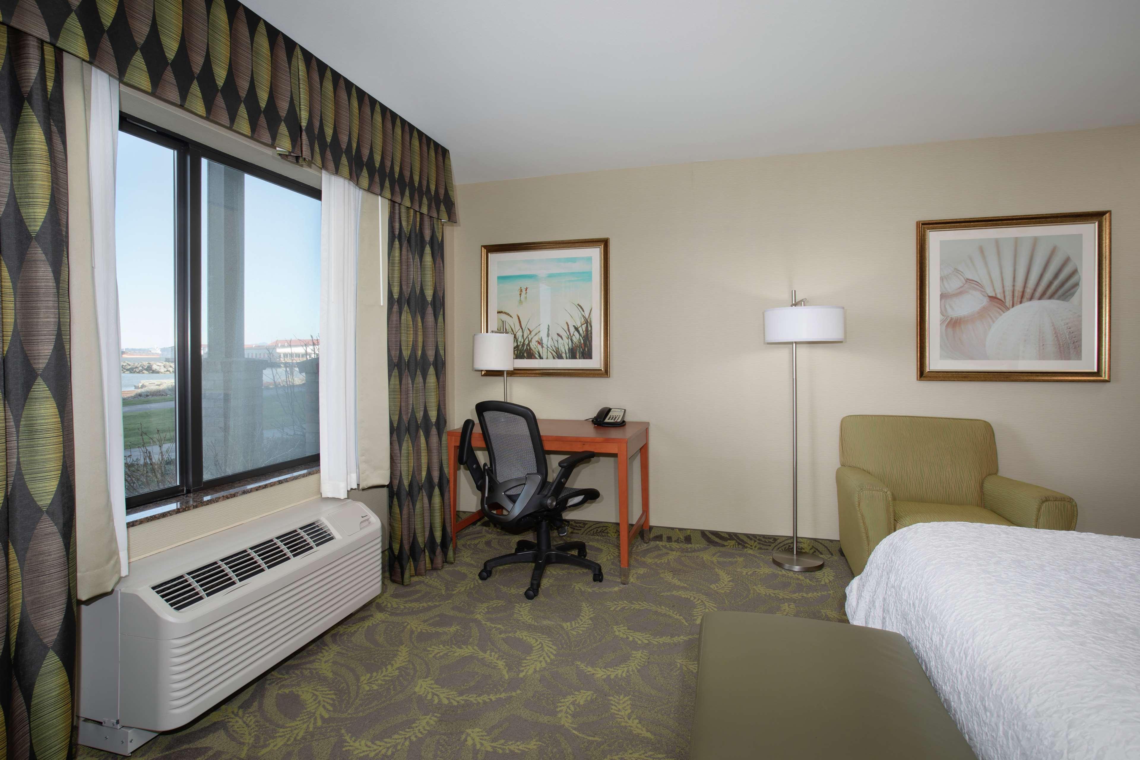 Hampton Inn & Suites Astoria Eksteriør bilde