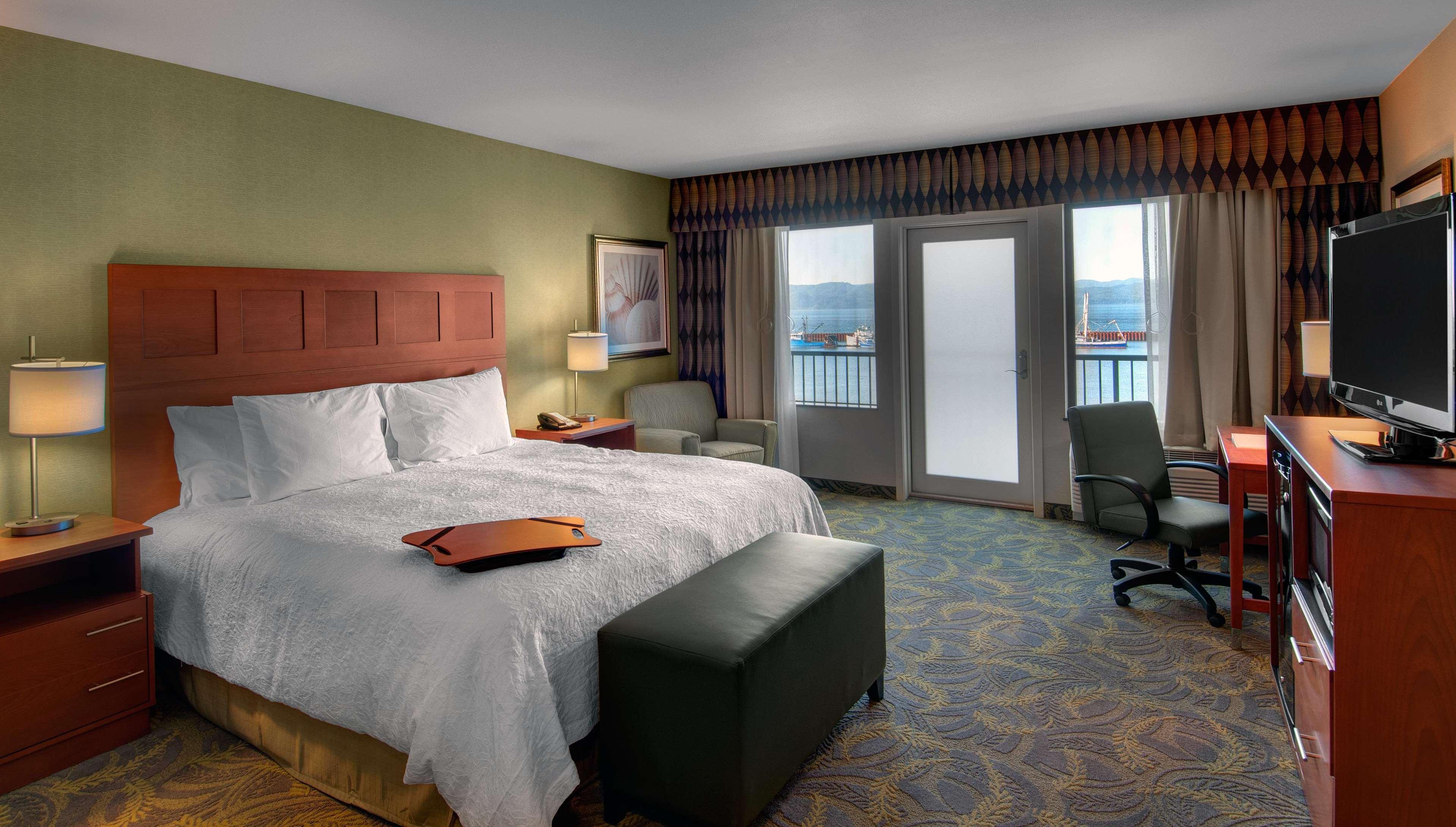 Hampton Inn & Suites Astoria Eksteriør bilde