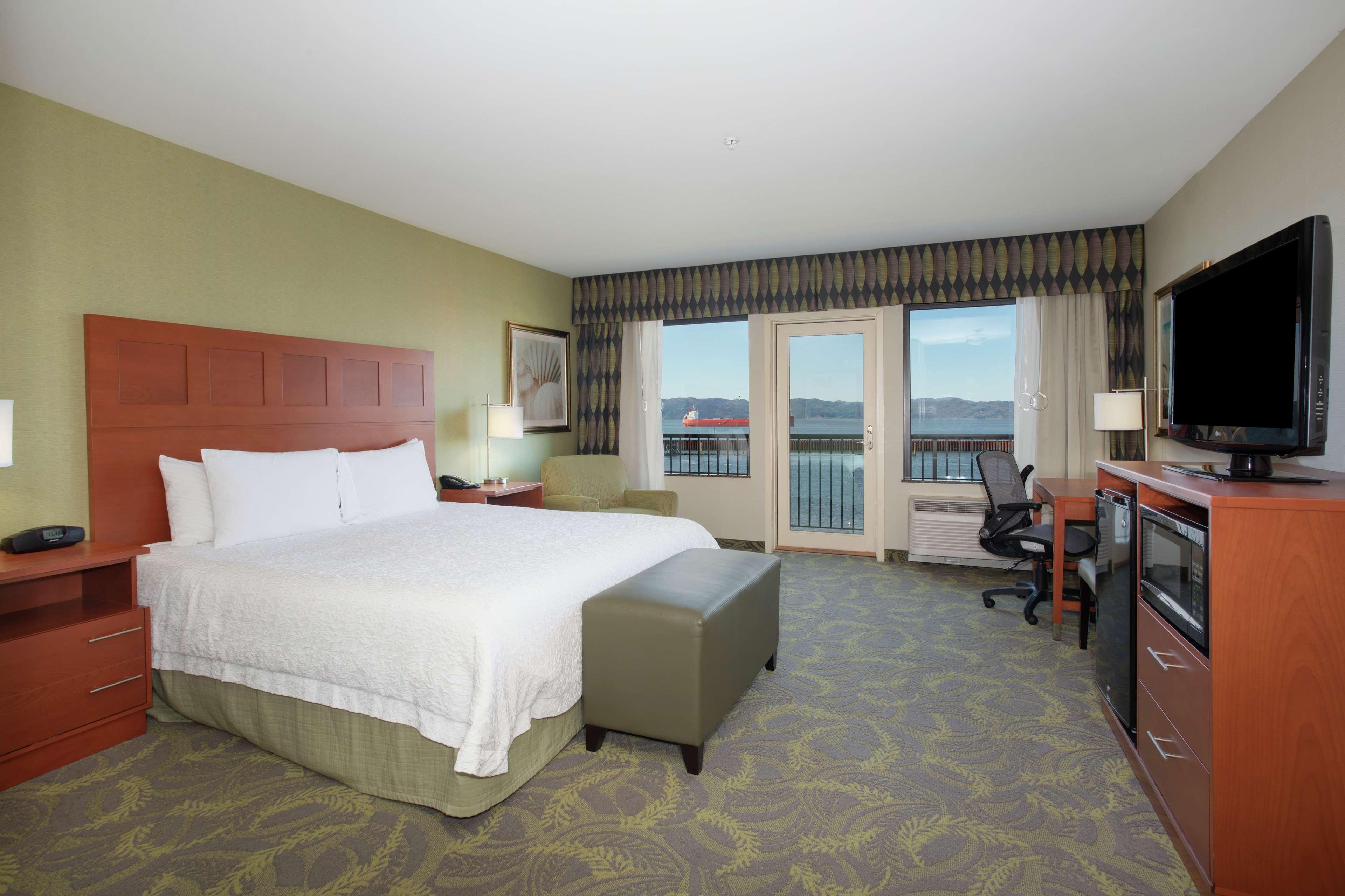 Hampton Inn & Suites Astoria Eksteriør bilde