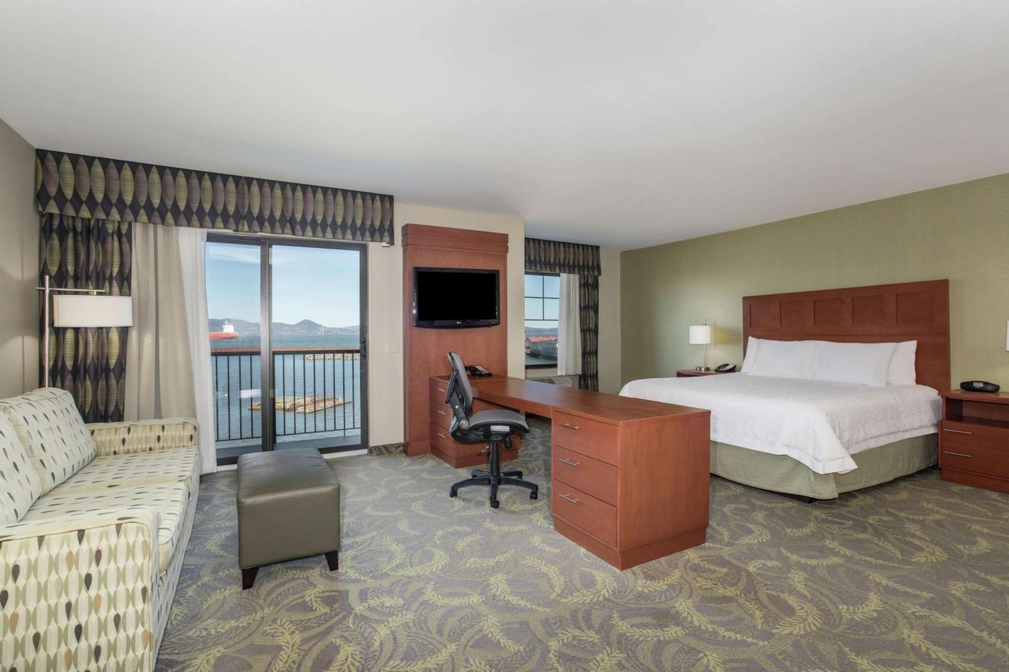 Hampton Inn & Suites Astoria Eksteriør bilde