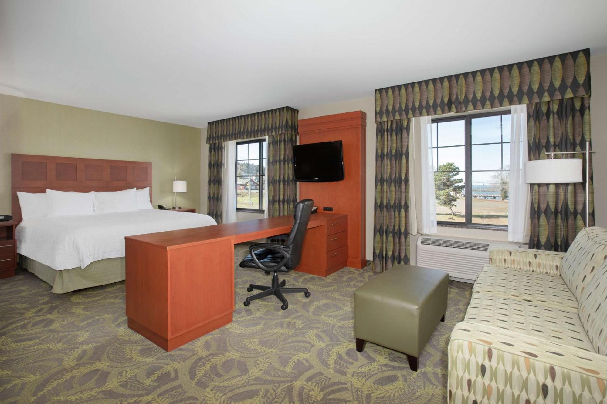Hampton Inn & Suites Astoria Eksteriør bilde